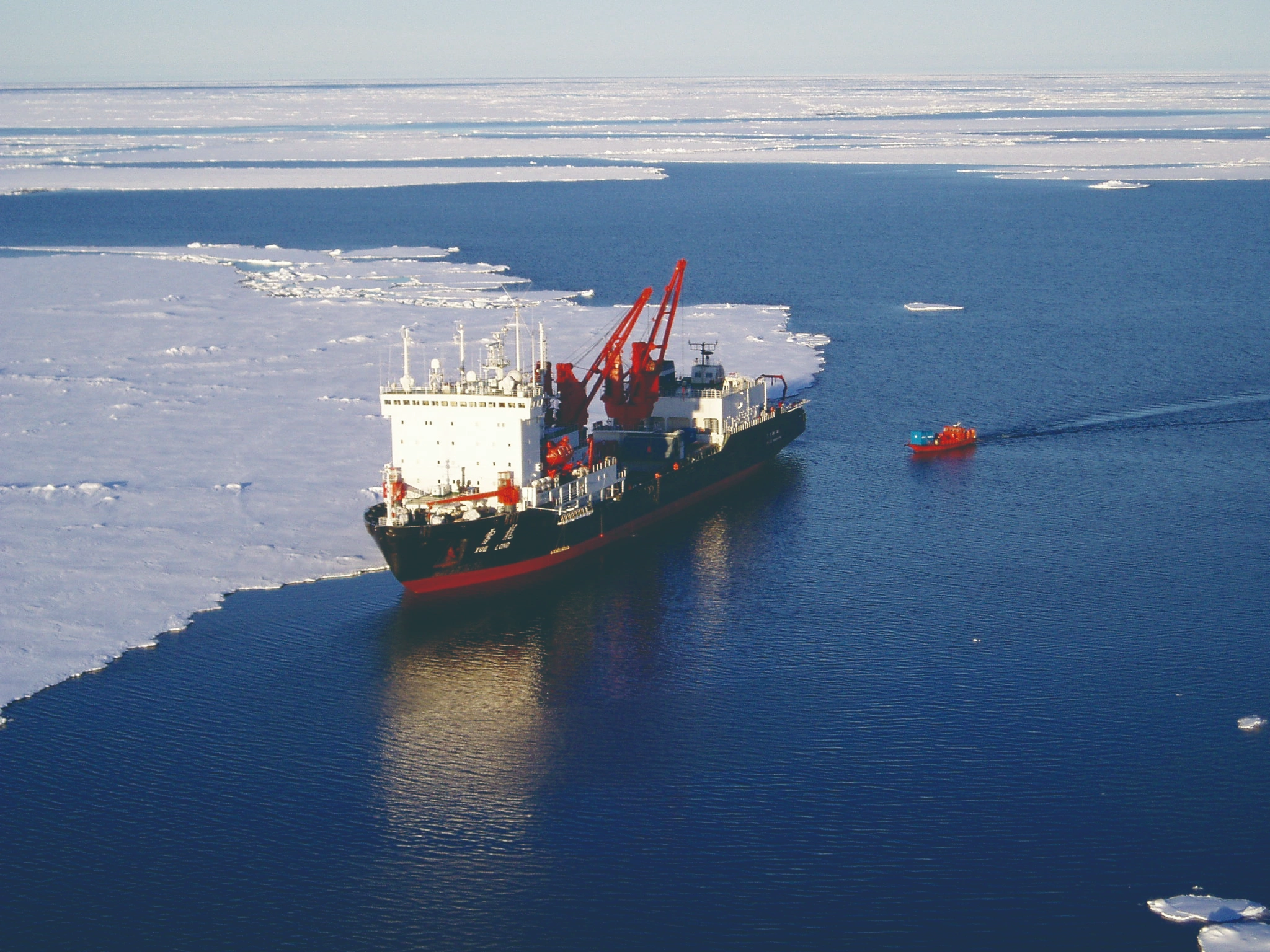 China–Europe Arctic Route Cuts Transit to 18 Days, Down from 30 via Suez